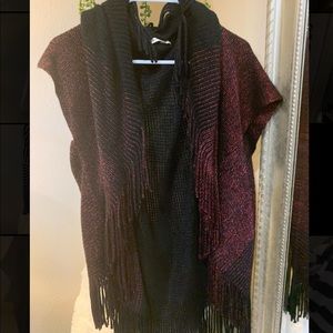One size fringe Shawl maroon/black